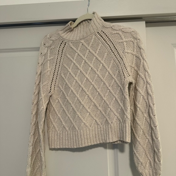 Turtle neck - Picture 2 of 2